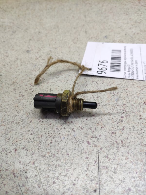 Датчик температуры воздуха Mazda F8