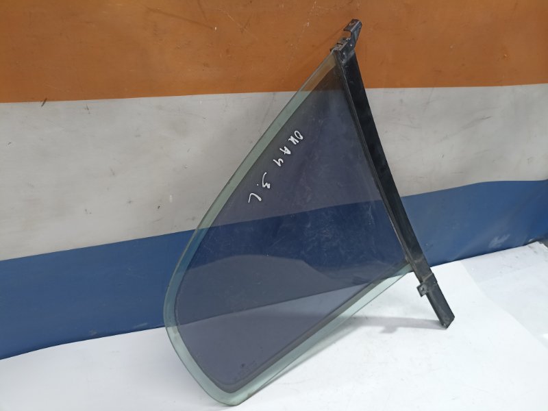 Стекло глухое заднее левое Octavia 2007 A4 1.4 BCA