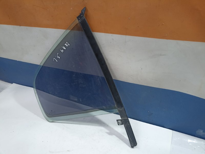 Стекло глухое заднее левое Octavia 2007 A4 1.4 BCA
