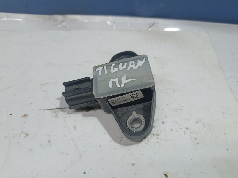 Датчик удара передний правый Volkswagen Tiguan 2007 - 2017 БУ