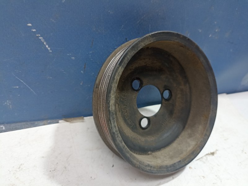 Шкив помпы Octavia 2007 A4 1.4 BCA
