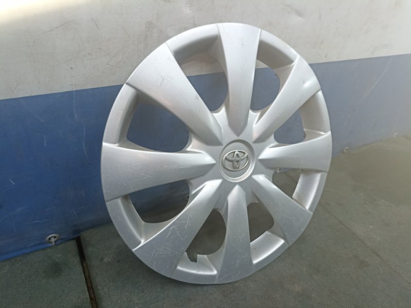 Колпак колесный Toyota Corolla E150 2011 (б/у) Колпак колесный Toyota Corolla E150 2011 (б/у)
