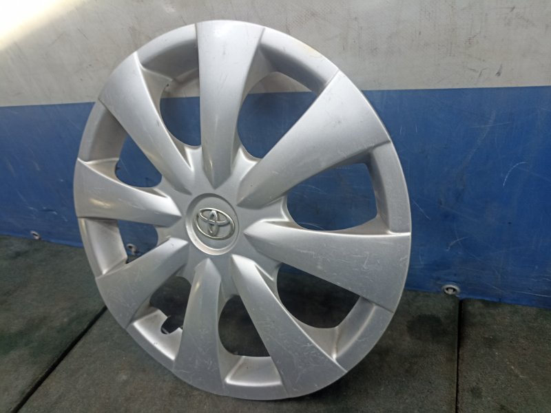 Колпак колесный Toyota Corolla E150 2011 (б/у) Колпак колесный Toyota Corolla E150 2011 (б/у)