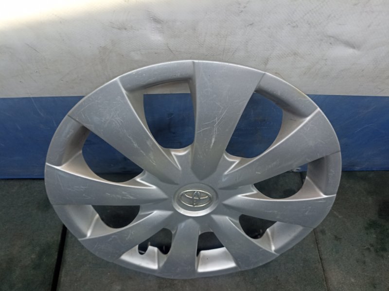 Колпак колесный Toyota Corolla E150 2011 (б/у) Колпак колесный Toyota Corolla E150 2011 (б/у)