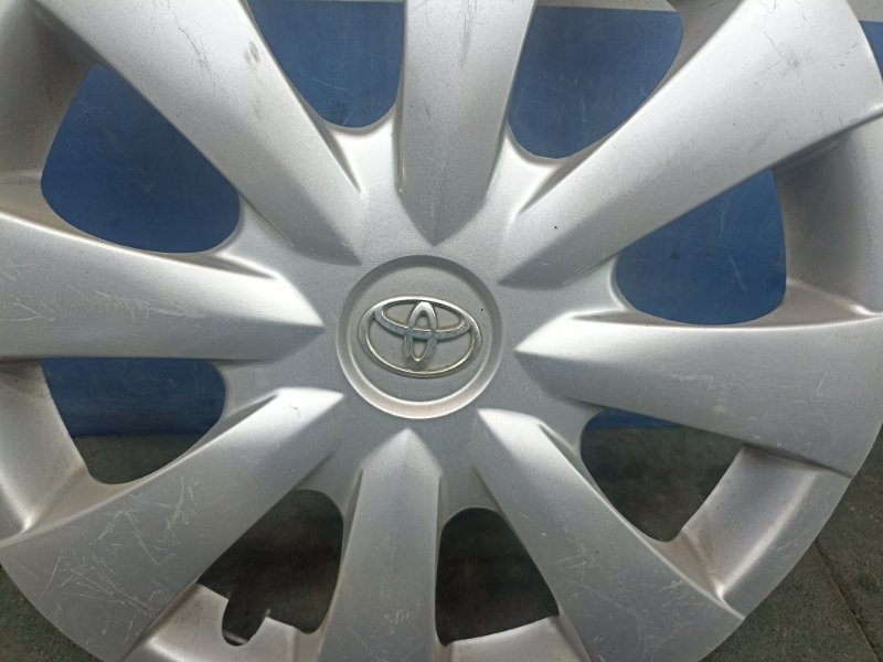 Колпак колесный Toyota Corolla E150 2011 (б/у) Колпак колесный Toyota Corolla E150 2011 (б/у)