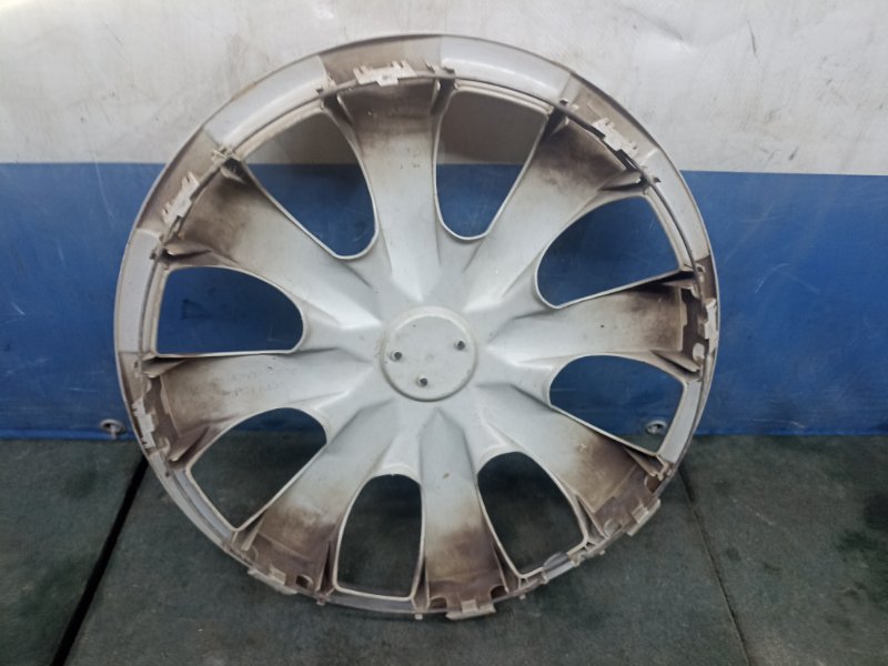 Колпак колесный Toyota Corolla E150 2011 (б/у) Колпак колесный Toyota Corolla E150 2011 (б/у)