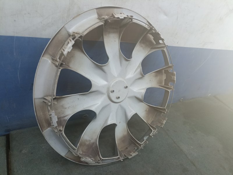 Колпак колесный Toyota Corolla E150 2011 (б/у) Колпак колесный Toyota Corolla E150 2011 (б/у)