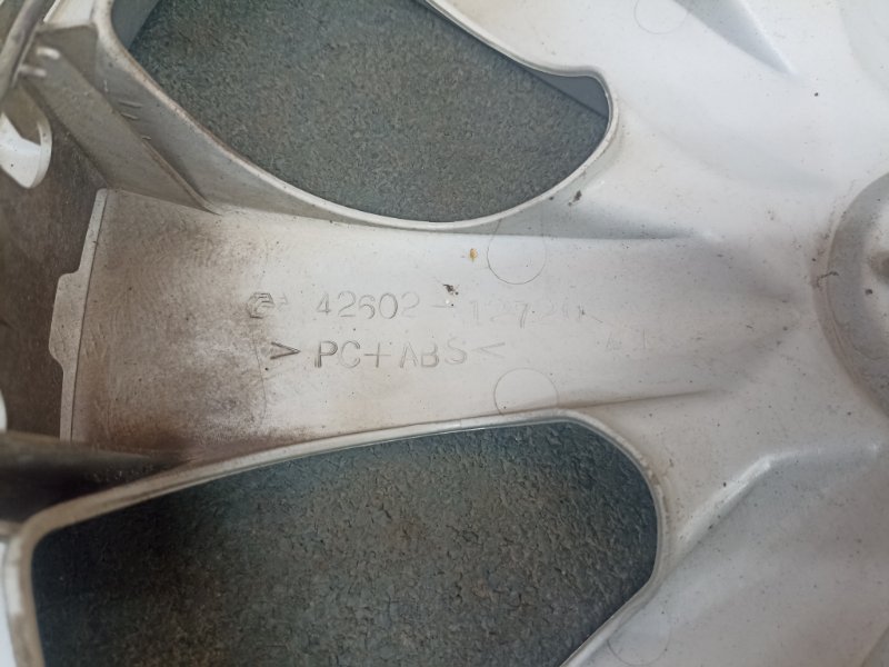 Колпак колесный Toyota Corolla E150 2011 (б/у) Колпак колесный Toyota Corolla E150 2011 (б/у)