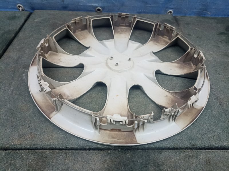 Колпак колесный Toyota Corolla E150 2011 (б/у) Колпак колесный Toyota Corolla E150 2011 (б/у)