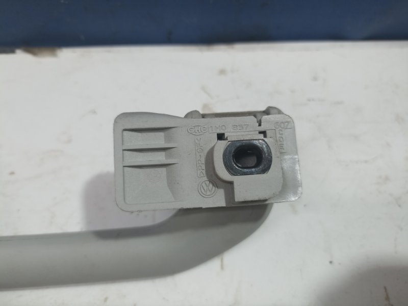 Ручка потолочная задняя Octavia 2007 A4 1.4 BCA