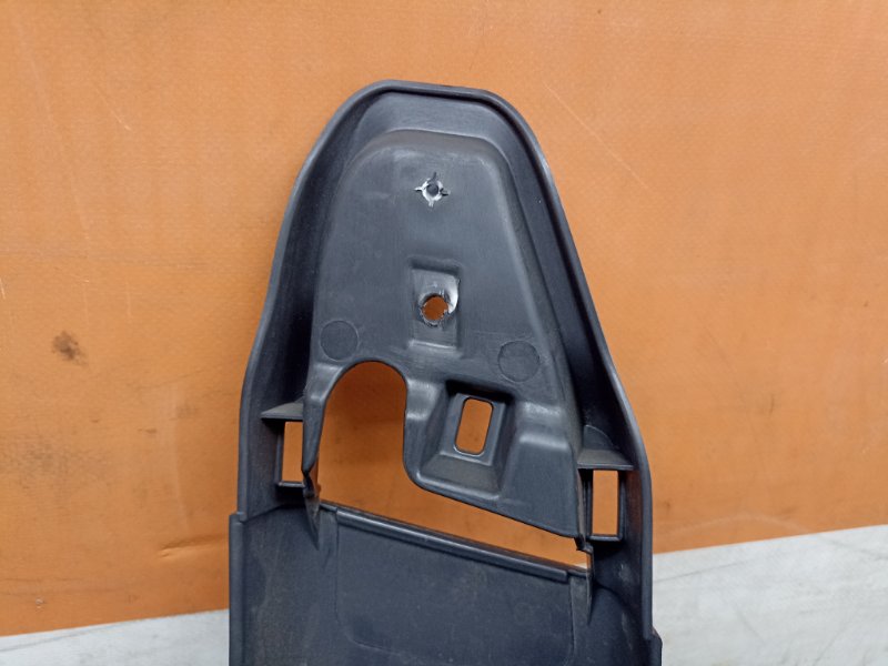 Обшивка стойки Renault Duster 1 HSA 2.0 F4R410 2019 прав. (б/у) Обшивка стойки Renault Duster 1 HSA 2.0 F4R410 2019 прав. (б/у)