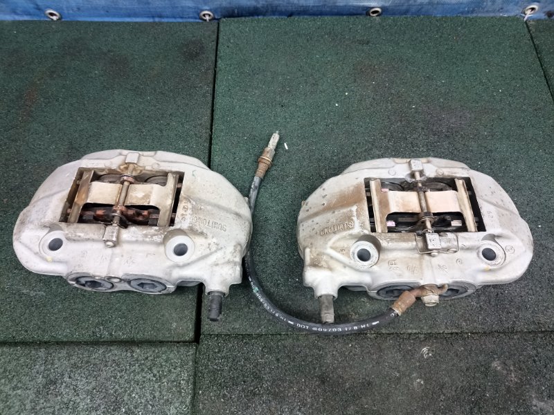 Суппорта тормозные Lexus GS 3 GRS190 2012 перед. (б/у) Суппорта тормозные Lexus GS 3 GRS190 2012 перед. (б/у)