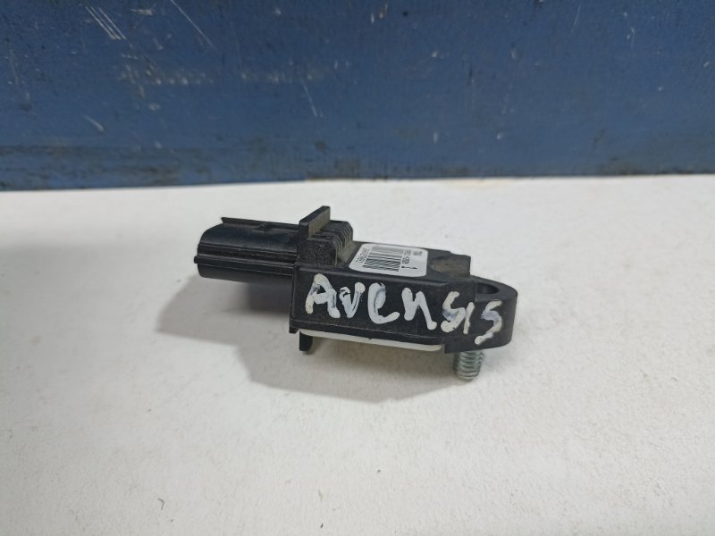 Датчик Airbag передний Toyota Avensis T250