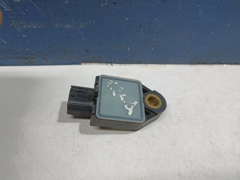 Датчик Airbag Ceed 2 2013 JD