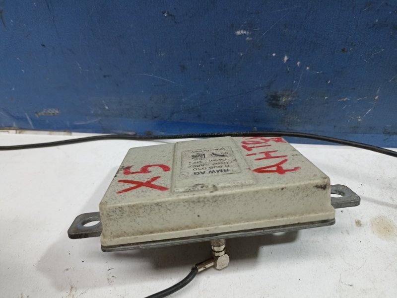 Блок усилитель антенны X5 2002 E53