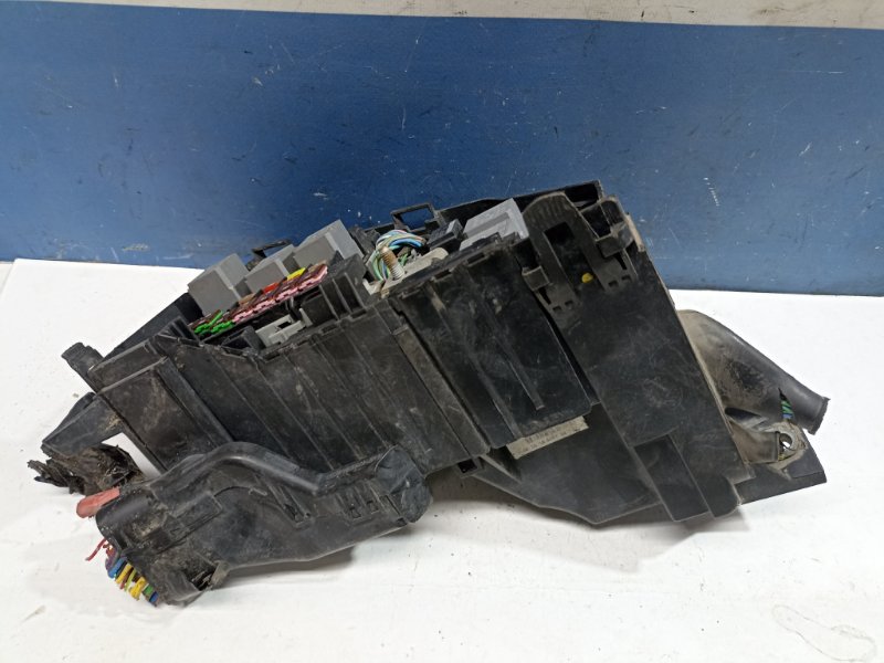 Блок предохранителей подкапотный S-Max 2007 2.0 AOWA