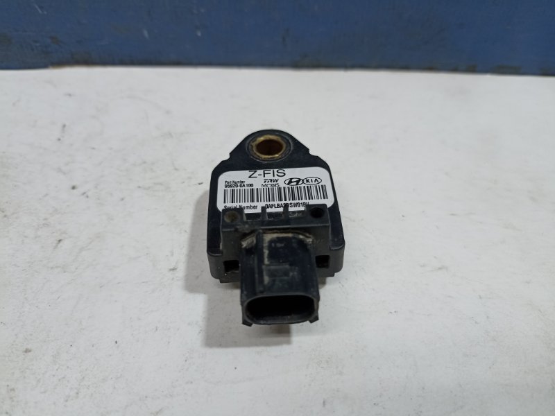 Датчик Airbag Kia Ceed 2012 ED 1.6 G4FC БУ