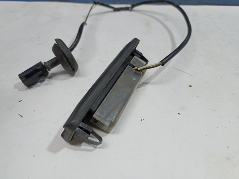 Кнопка открывания багажника наружная Ceed 2012 ED 1.6 G4FC