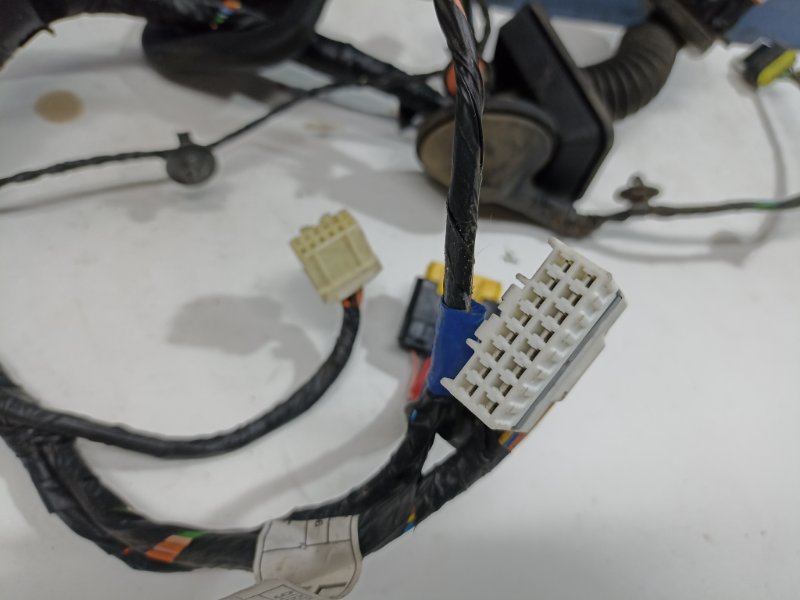 Проводка двери передняя левая Ceed 2012 ED 1.6 G4FC