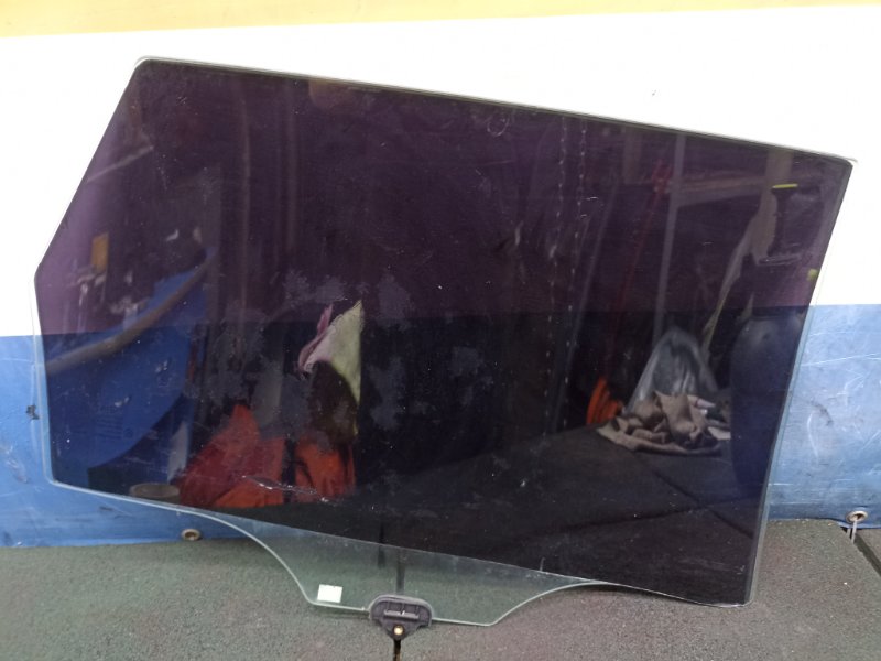 Стекло двери заднее левое Ceed 2012 ED 1.6 G4FC