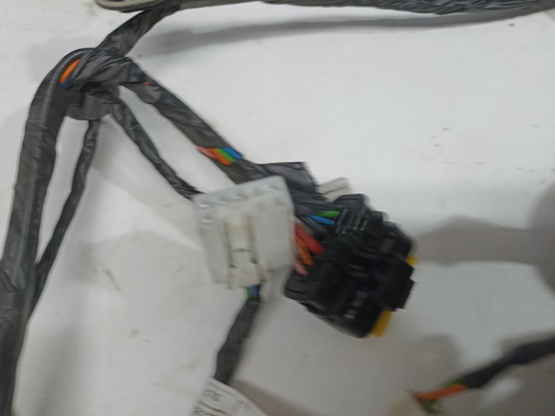 Проводка двери передняя правая Ceed 2012 ED 1.6 G4FC