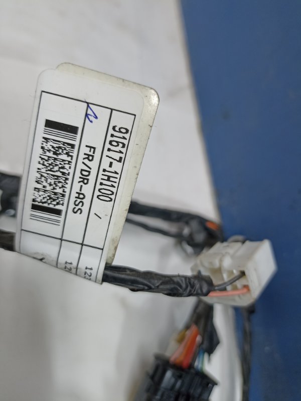 Проводка двери передняя правая Ceed 2012 ED 1.6 G4FC