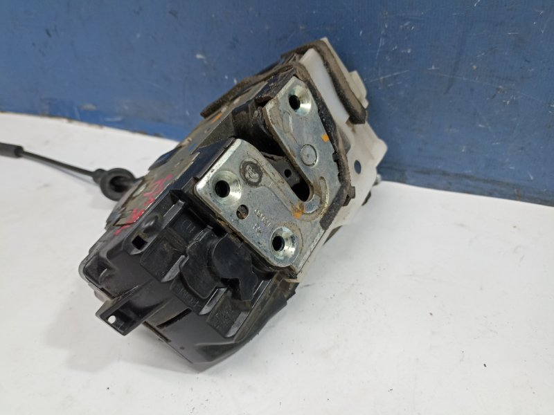 Замок двери передний правый Ceed 2012 ED 1.6 G4FC