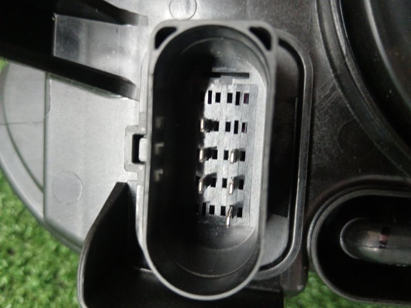 Фара Omoda C5 лев. (б/у)