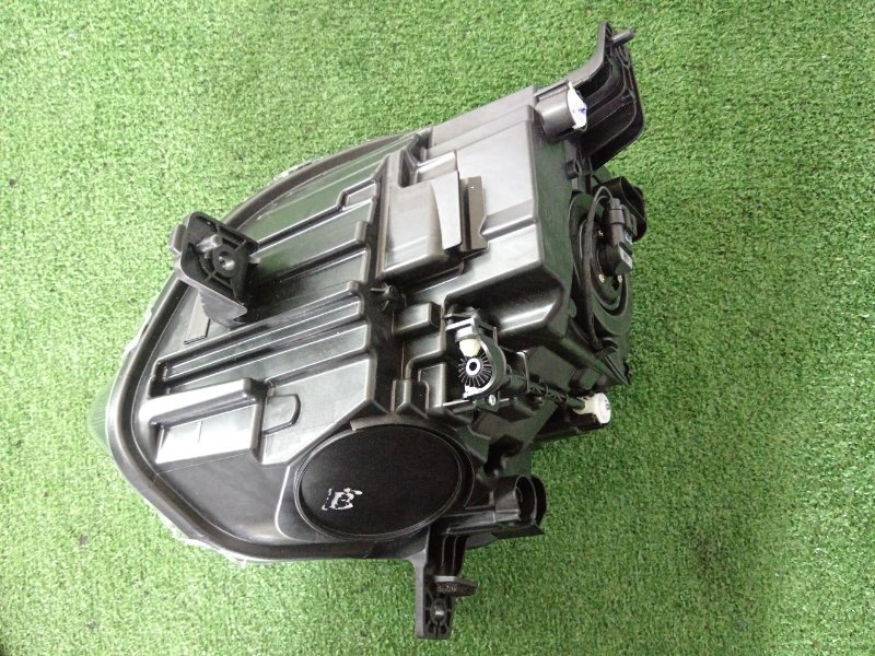 Фара Omoda C5 прав. (б/у)