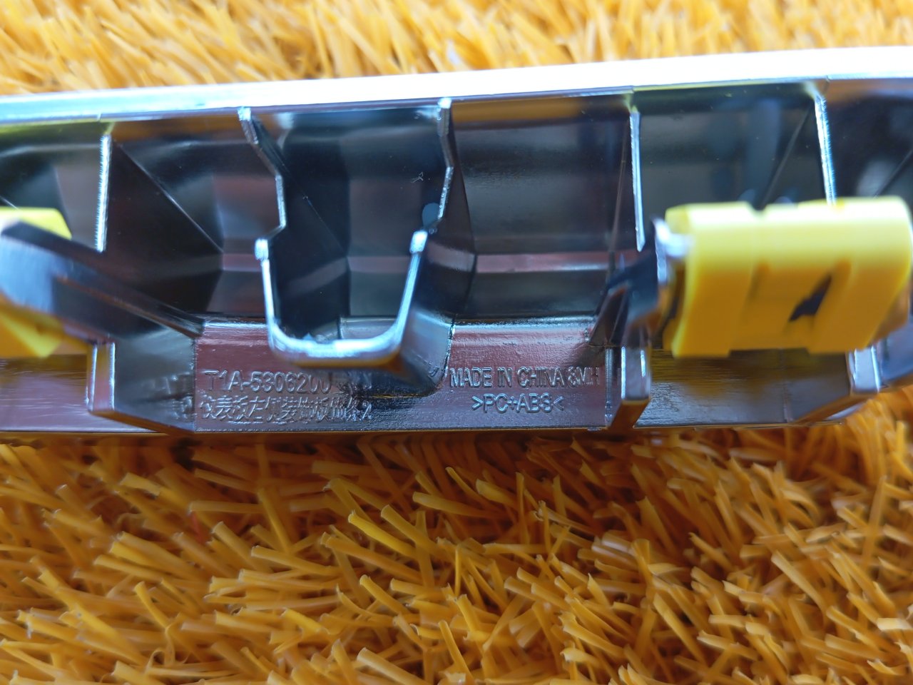 Накладка на торпедо Chery Tiggo 4 PRO SQRE4G15C 2023 (б/у)