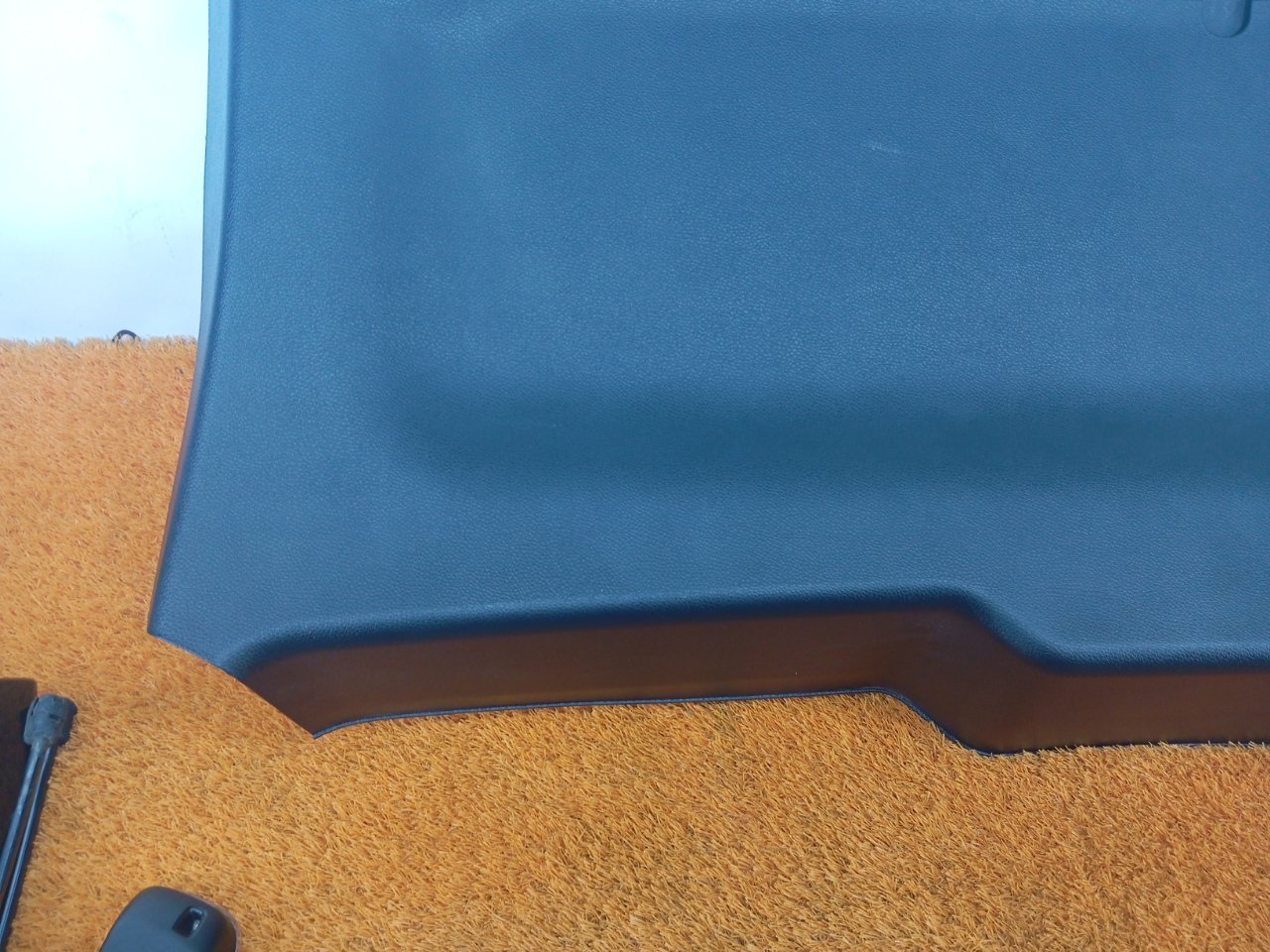 Обшивка двери багажника Exeed VX SQRF4J20C 2023 (б/у)