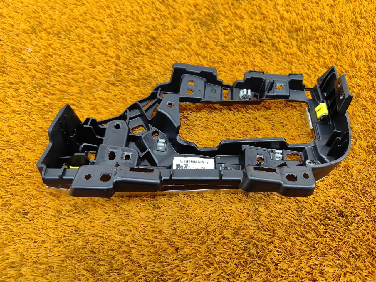 Накладка на торпедо Chery Tiggo 7 PRO SQRE4T15C 2022 (б/у)