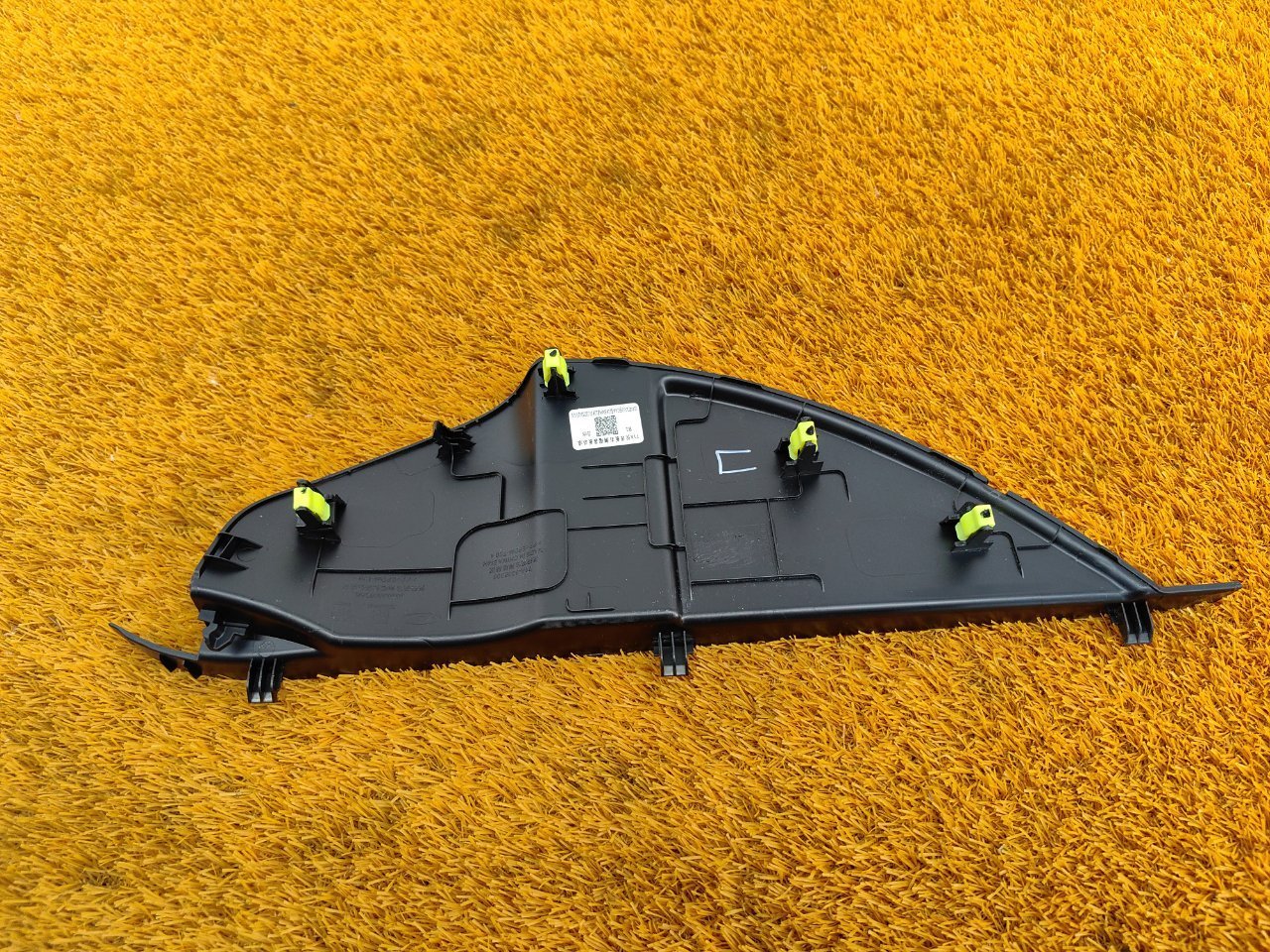 Накладка на торпедо Chery Tiggo 7 PRO SQRE4T15C 2022 прав. (б/у)