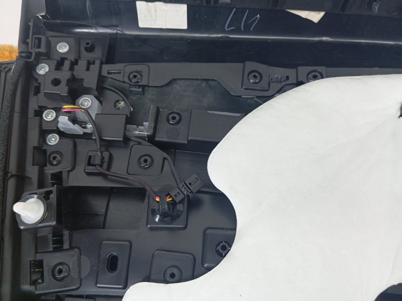 Обшивка двери Exeed VX SQRF4J20C 2022 перед. прав. (б/у)