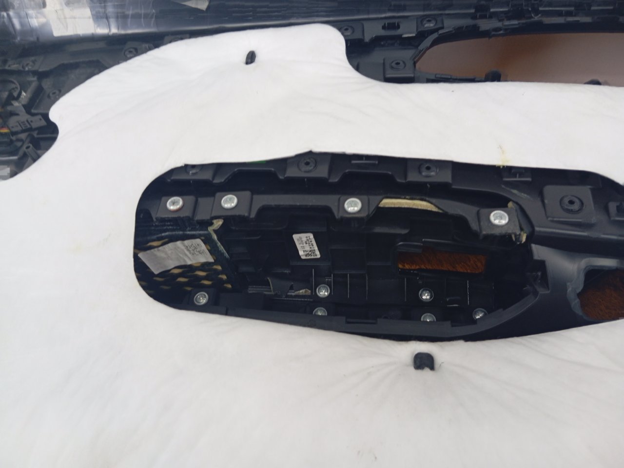 Обшивка двери Exeed VX SQRF4J20C 2022 перед. прав. (б/у)