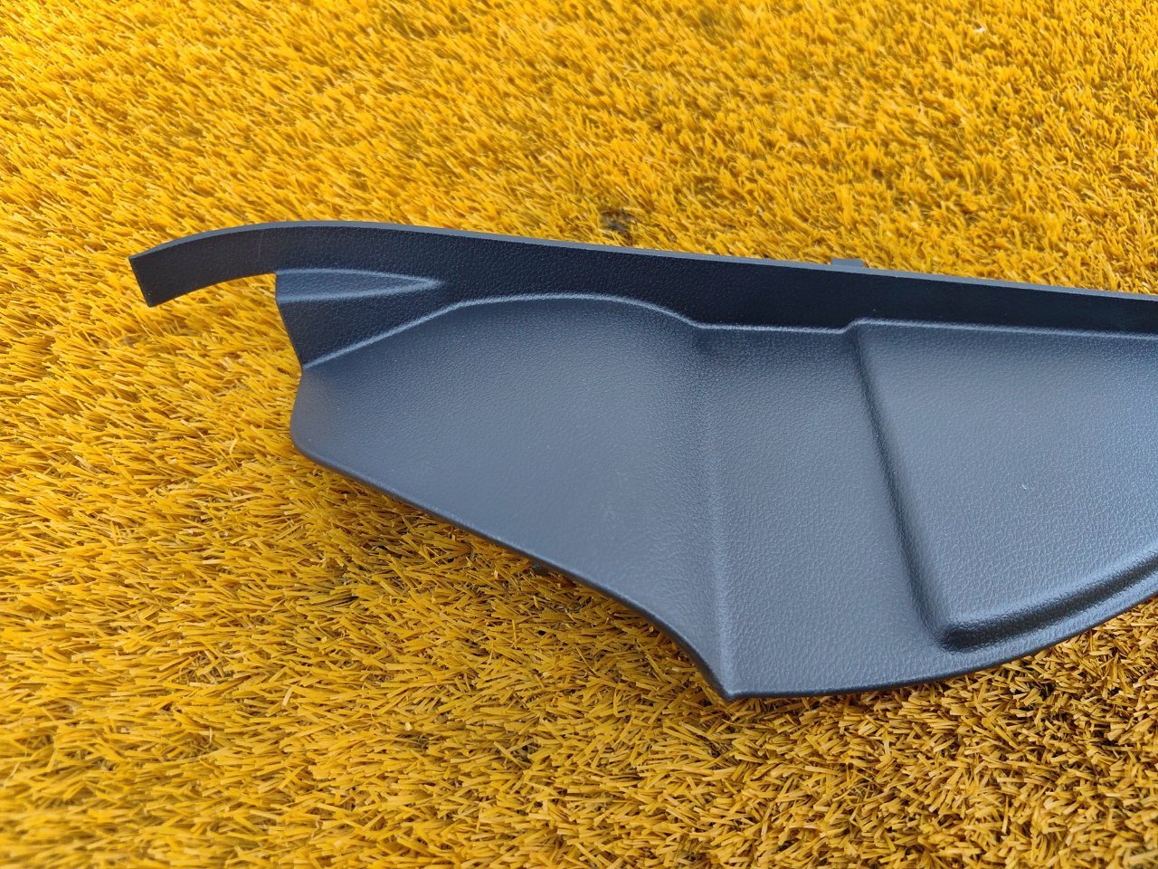 Накладка на торпедо Chery Tiggo 7 PRO SQRE4T15C 2023 прав. (б/у) Накладка на торпедо Chery Tiggo 7 PRO SQRE4T15C 2023 прав. (б/у)