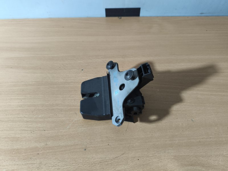 Замок багажника FORD Focus 2 1.8 QQDB 2010 (б/у)