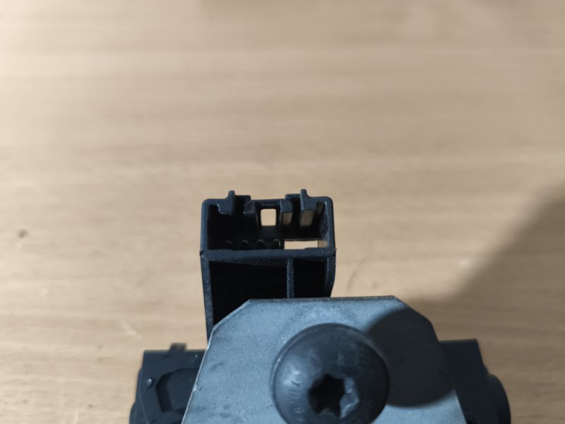 Замок багажника FORD Focus 2 1.8 QQDB 2010 (б/у)