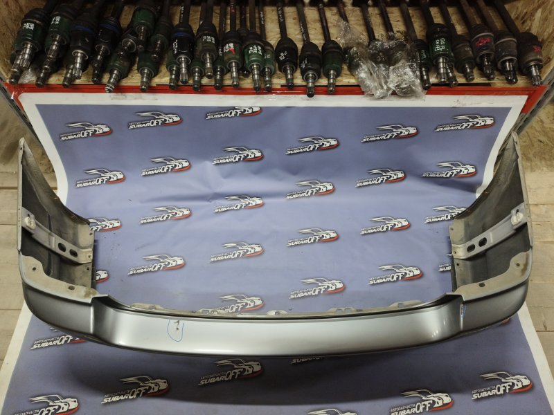 Бампер Subaru Forester SG5 EJ205 2006 задн. (б/у) Бампер Subaru Forester SG5 EJ205 2006 задн. (б/у)