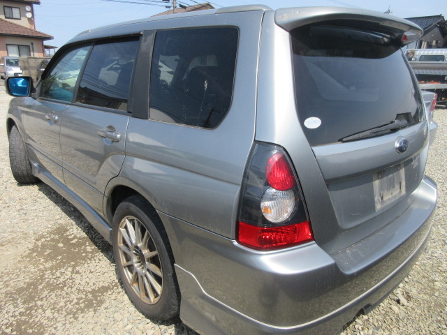 Автомобиль в разбор Subaru Forester 2006 SG5 EJ205