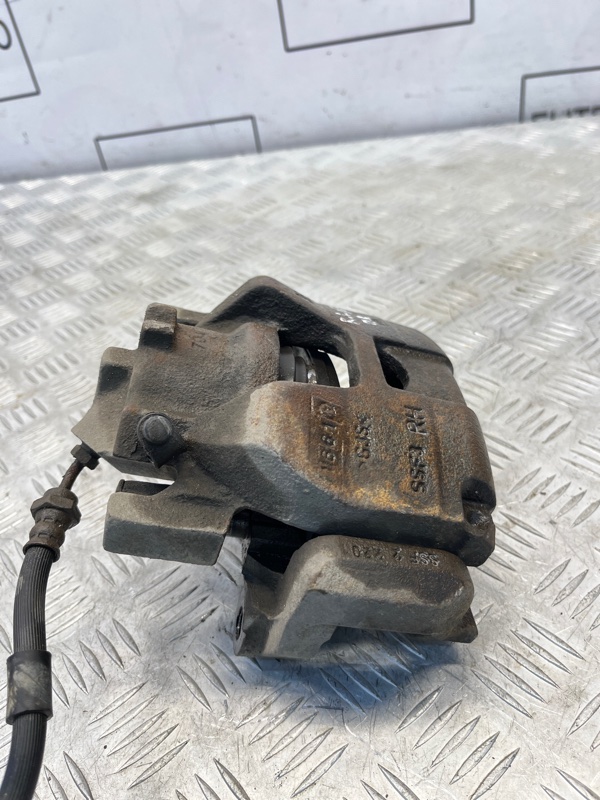 Суппорт тормозной Renault Latitude 2.0 2013 перед. прав. (б/у) Суппорт тормозной Renault Latitude 2.0 2013 перед. прав. (б/у)