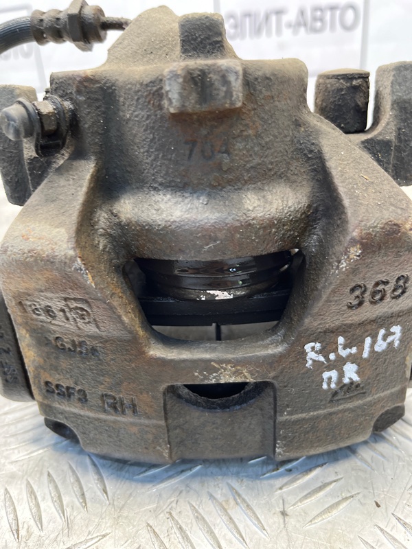 Суппорт тормозной Renault Latitude 2.0 2013 перед. прав. (б/у) Суппорт тормозной Renault Latitude 2.0 2013 перед. прав. (б/у)