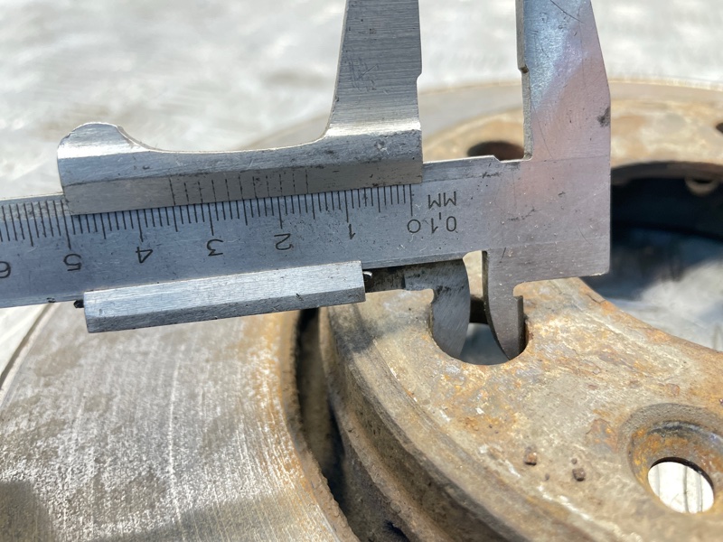 Диск тормозной Renault Latitude 2.0 2013 перед. (б/у)