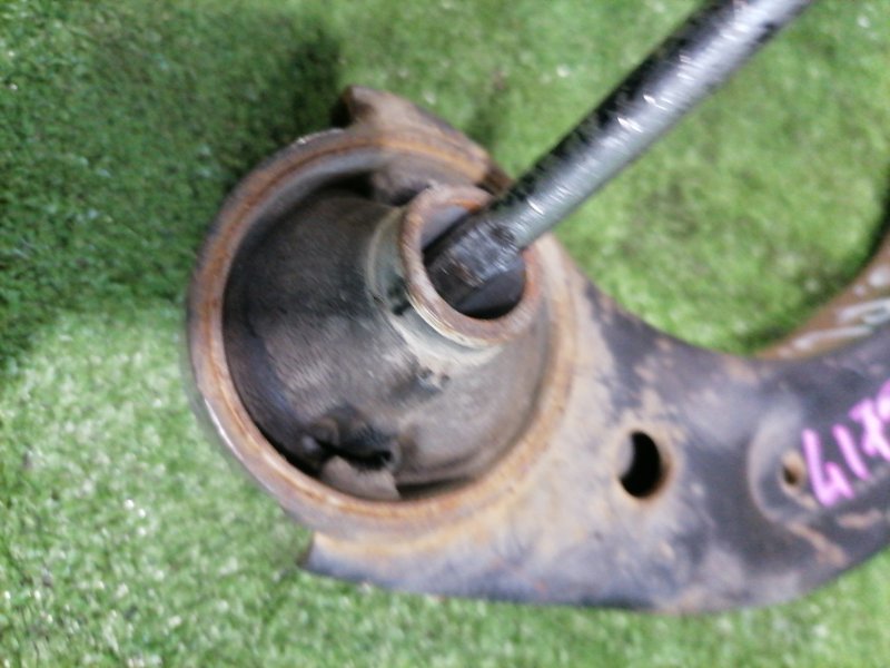 Рычаг подвески DAIHATSU MOVE L175S KF-VE 2006 перед. лев. (б/у)