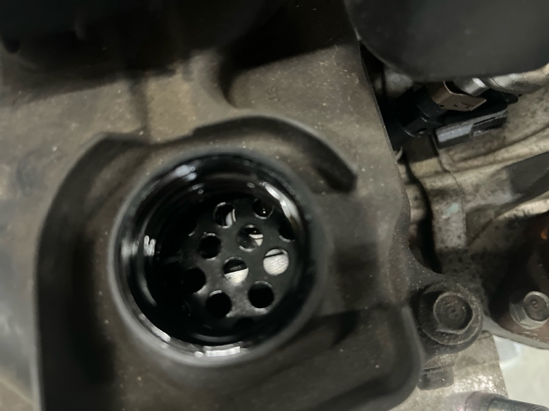 Двигатель HONDA FIT GE6 L13A 2007 (б/у) Двигатель HONDA FIT GE6 L13A 2007 (б/у)