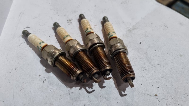 Двигатель TOYOTA PREMIO ZRT260 2ZR-FE 2007 (б/у) Двигатель TOYOTA PREMIO ZRT260 2ZR-FE 2007 (б/у)