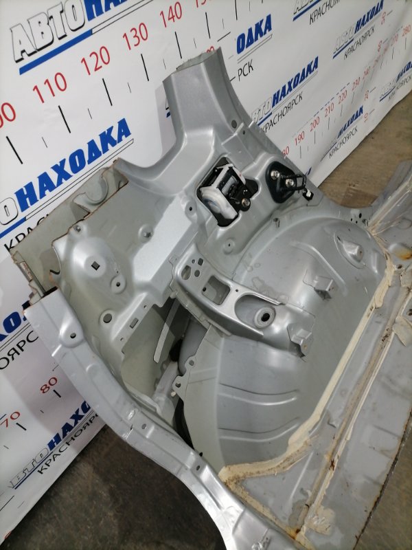 Крыло NISSAN NOTE E11 HR15DE 2005 задн. лев. (б/у)