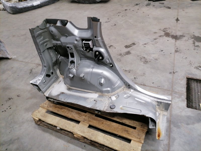 Крыло NISSAN NOTE E11 HR15DE 2005 задн. лев. (б/у)