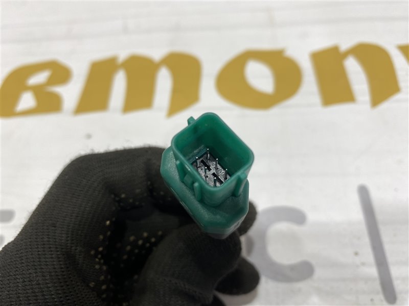 Датчик включения стоп-сигнала Hyundai Sonata 7 LF 2.4 G4KJ 2019 (б/у) Датчик включения стоп-сигнала Hyundai Sonata 7 LF 2.4 G4KJ 2019 (б/у)