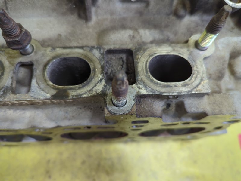 Головка блока цилиндров Ford Fusion CBK FXJB 2005 (б/у)